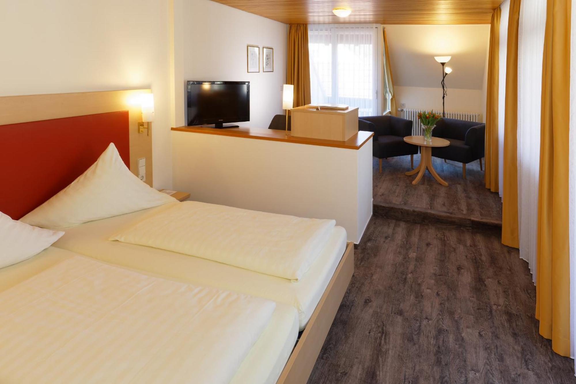Hotel Hirschen Glottertal Bagian luar foto