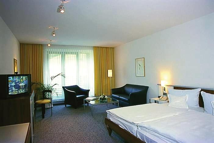 Hotel Hirschen Glottertal Bagian luar foto