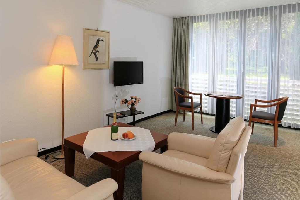 Hotel Hirschen Glottertal Bagian luar foto