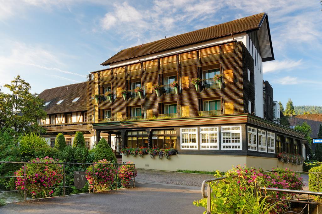 Hotel Hirschen Glottertal Bagian luar foto